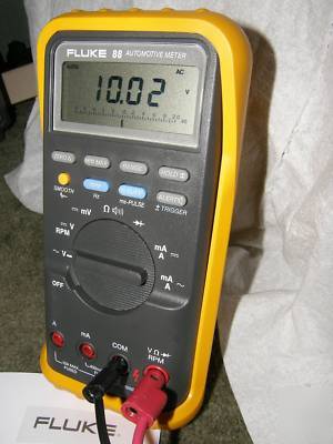 Fluke 88 automotive digital multimeter meter case extra