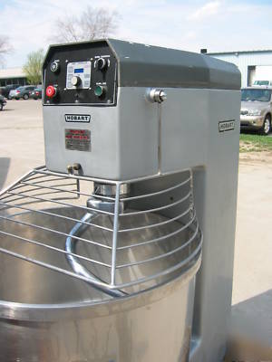 Hobart HF270 heavy duty spiral mixer with bowl and hook