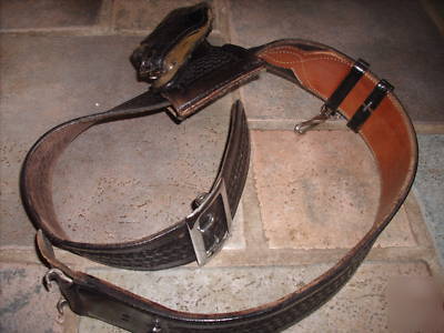 Safariland MODEL254 duty holster for s&w 9MM w/ belt