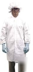 Vwr lab coats made with dupont tyvek isoclean material