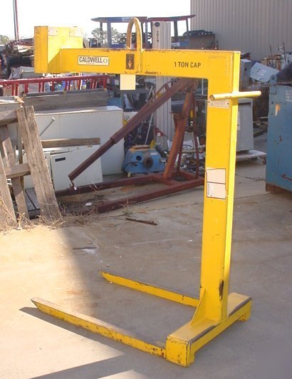1 ton caldwell #90-1-36 strong bac pallet crane lift