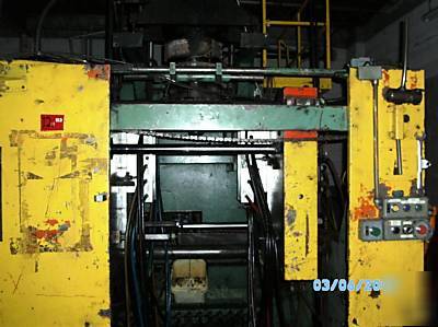 1970 hartig 8.5 pound accumulator head blow molder