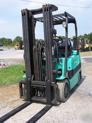 Mitsubishi 5,000 lb cap forklift truck