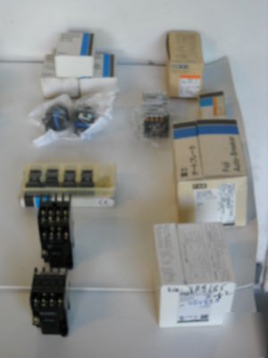 Nice lot of fuji electric pushbuttons, breakers & more