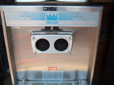 Taylor soft serve ice cream machine .. y 754 27 ..