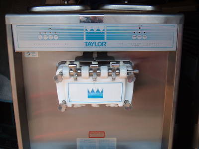 Taylor soft serve ice cream machine .. y 754 27 ..