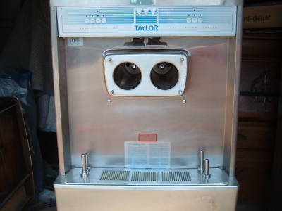 Taylor soft serve ice cream machine .. y 754 27 ..