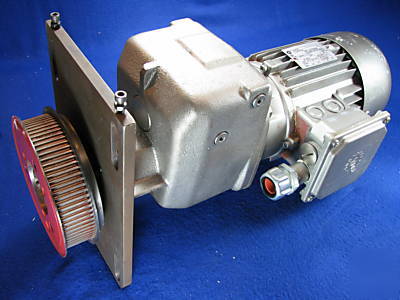New nord gear reducer & nord .5HP motor 18.79SF 632M