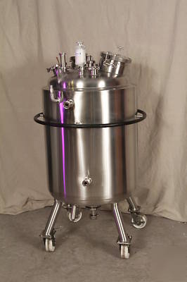 53 gal. jacketed sanitary stainless reactor mixing tank